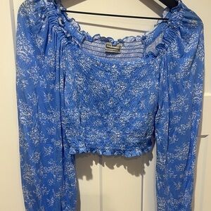 Urban Outfitters Blue and White Floral Crop Top Size Small